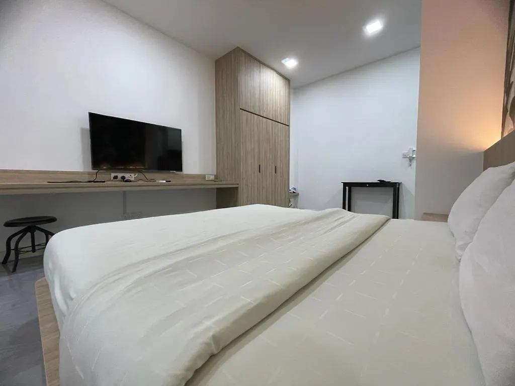 Imperio,Res - Cozy -- Location -- Dual View Apartment Malacca